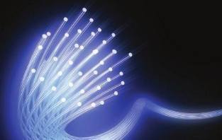 通信工程與計(jì)算機(jī)網(wǎng)絡(luò)工程 通往未來的數(shù)字橋梁，躋身理科最易就業(yè)十大熱門專業(yè)